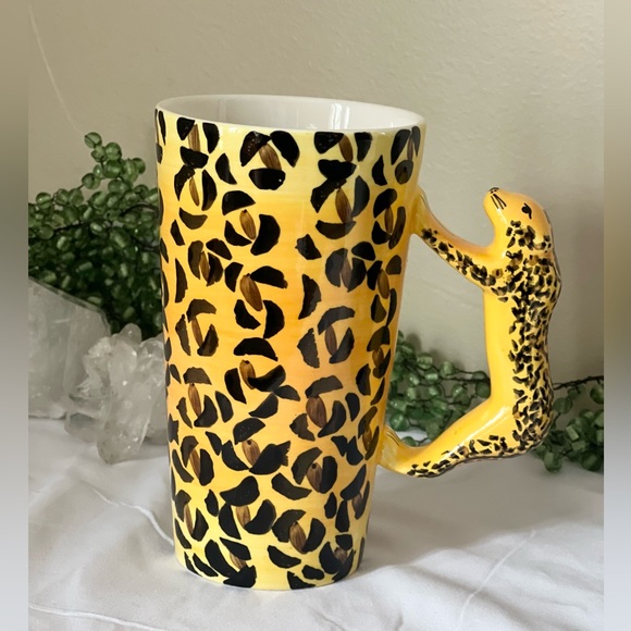 2 Vintage Animals Mugs Cheetah/ Elephant - Picture 5 of 9